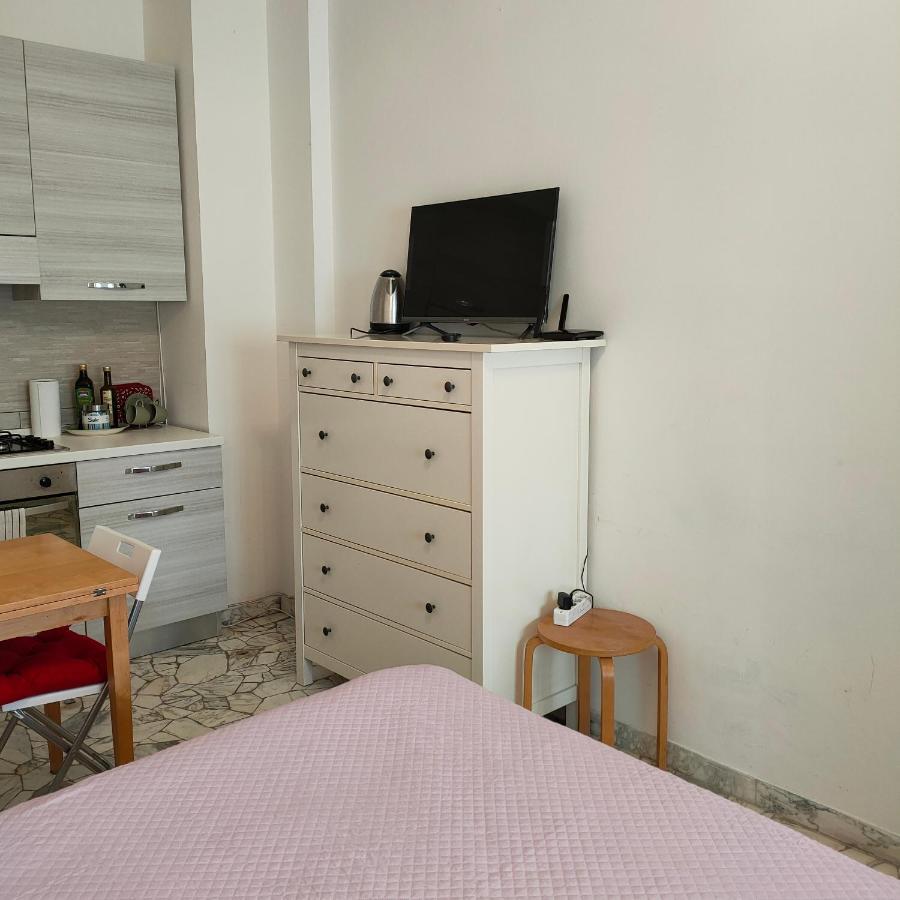 Anto Aircon Studio Monolocale A 15 Min Dal Centro Милано Екстериор снимка