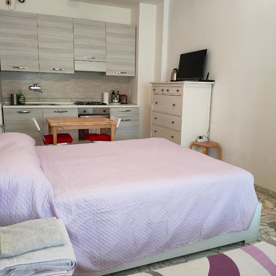 Anto Aircon Studio Monolocale A 15 Min Dal Centro Милано Екстериор снимка